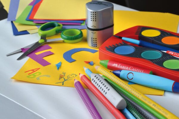 Ascuțitoare plastic triplă cu container grip 2001 gri Faber-Castell