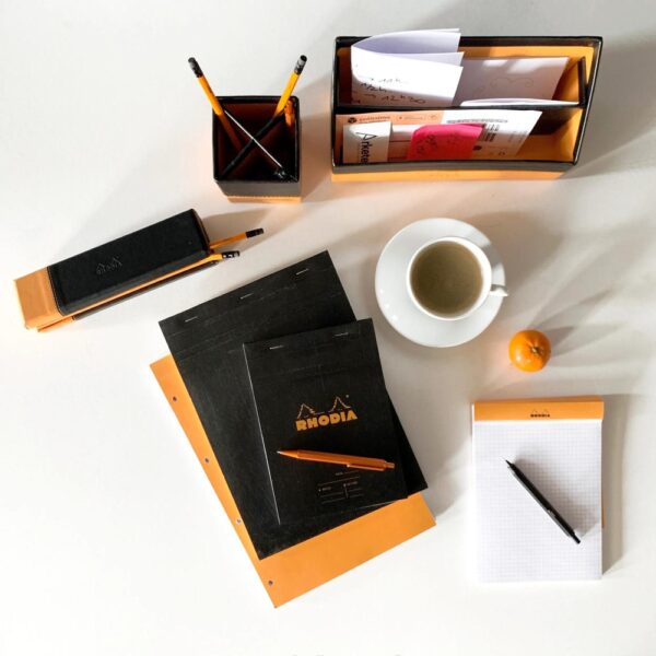 Blocnotes A4, capsat, 80 file, N°18, Rhodia black