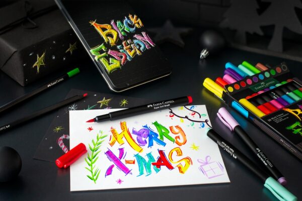Creioane colorate triunghiulare black edition cutie metal Faber-Castell 12 culori/set