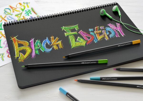Creioane colorate triunghiulare black edition Faber-Castell 12 culori/set
