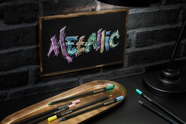 Creioane colorate triunghiulare black edition metalizate Faber-Castell 12 culori/set