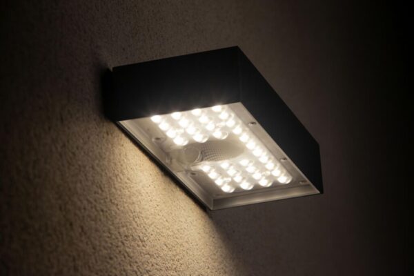 Aplica LED solara cu senzor de miscare si lumina - 000004099854219931