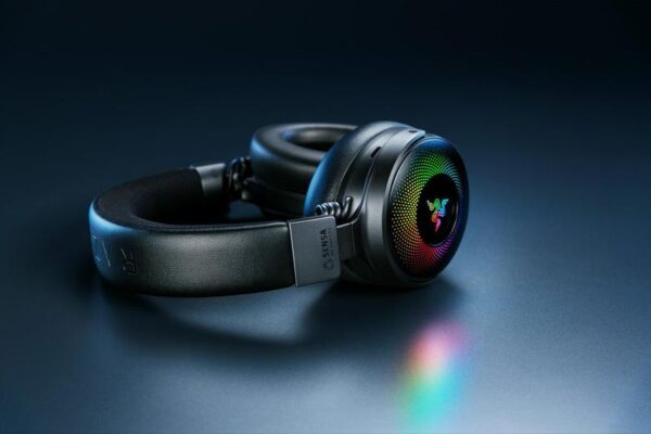 Casti Razer Kraken V4 Pro, wireless, bluetooth, cu fir - RZ04-05160100-R3M1