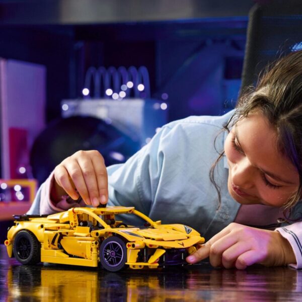 CHEVROLET CORVETTE STINGRAY, LEGO 42205 - LEGO42205