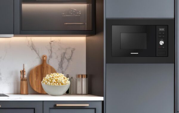 CUPTOR CU MICROUNDE HEINNER HMW-MDBI28GDBK