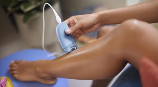 Epilator cu fir PHILIPS Seria 2000 BRE228/00, 1 Setare de Viteza