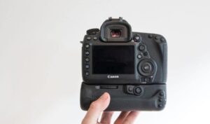 GRIP CANON BG-E20 pentru CANON EOS 5D IV - 1485C001AA