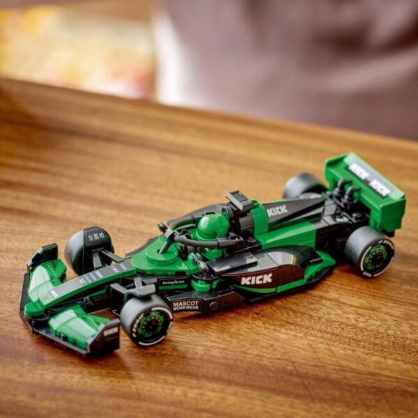 MASINA DE CURSE KICK SAUBER F1 TEAM C44, LEGO 77247 - LEGO77247