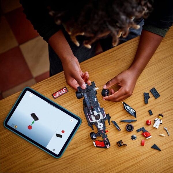 MASINA DE CURSE MONEYGRAM HAAS F1, TEAM VF-24, LEGO 77250 - LEGO77250