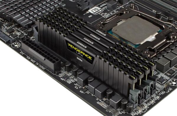 Memorie RAM Corsair Vengeance LPX Black, DIMM, DDR4, 4GB, CL14 - CMK4GX4M1A2400C14