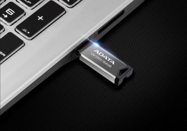 Memorie USB Flash Drive ADATA, UV250, 32GB, USB 2.0 - AUV250-32G-RBK