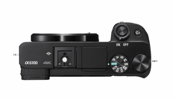 Sony α 6100 + 16-50mm. Camera type: MILC, Megapixel - ILCE6100LB.CEC