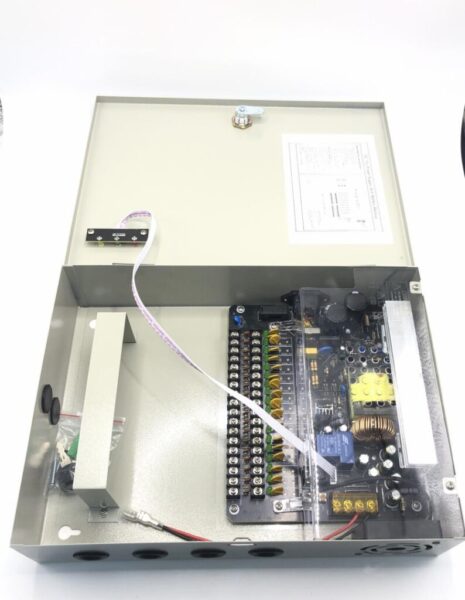 SURSA ALIMENTARE 15A CARCASA METAL 18 canale Input voltage - HM-1215/18A